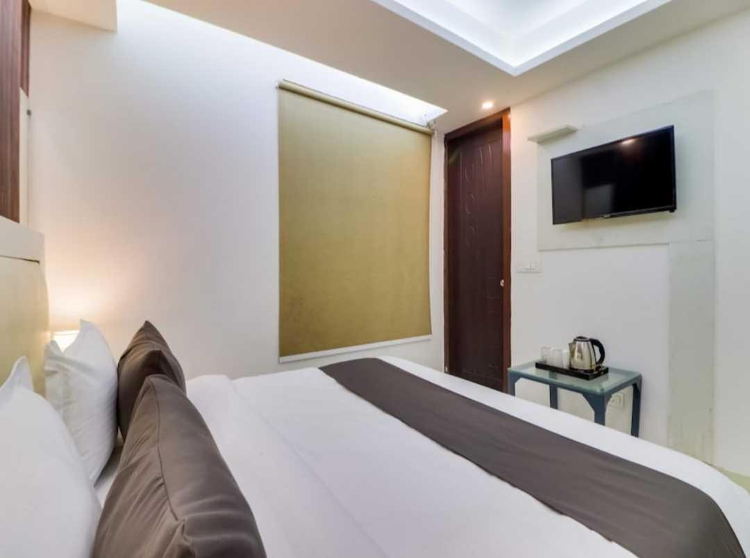 Hotel O Galaxy Stay New Delhi Exterior photo