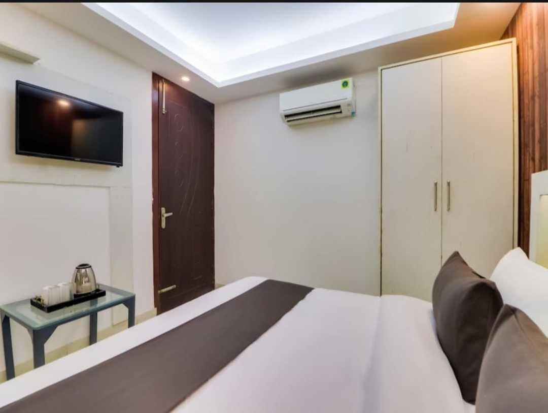 Hotel O Galaxy Stay New Delhi Exterior photo