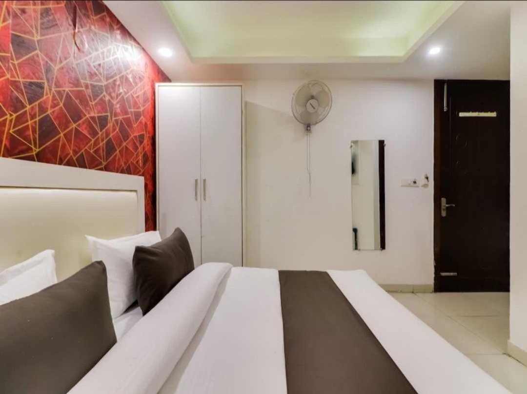 Hotel O Galaxy Stay New Delhi Exterior photo