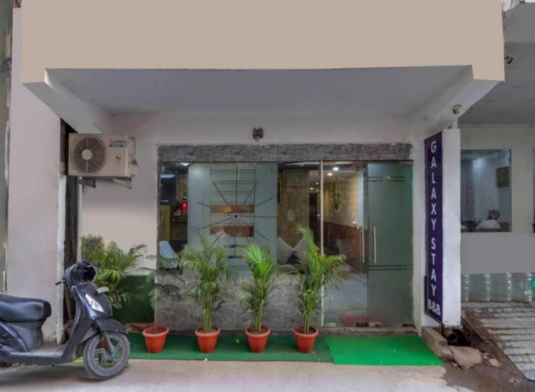Hotel O Galaxy Stay New Delhi Exterior photo