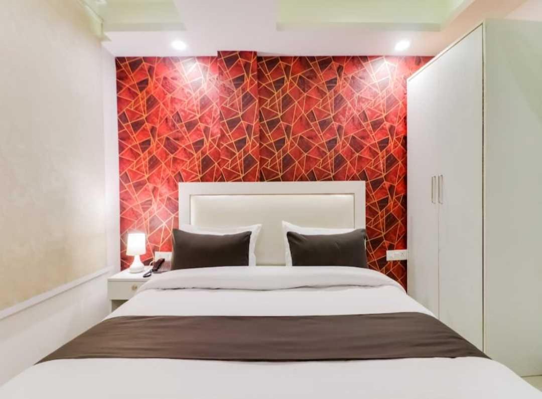 Hotel O Galaxy Stay New Delhi Exterior photo